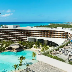https://secrets-moxche-playa-del-carmen.allrivieramayahotels.com