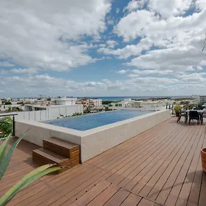 https://lotus-apartments.tulum-hotels.net